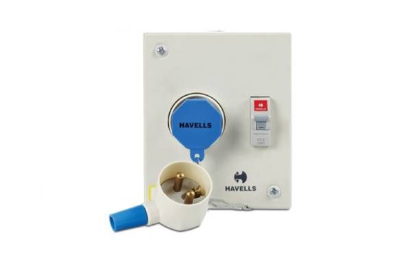 plug and socket box with plastic plug spn